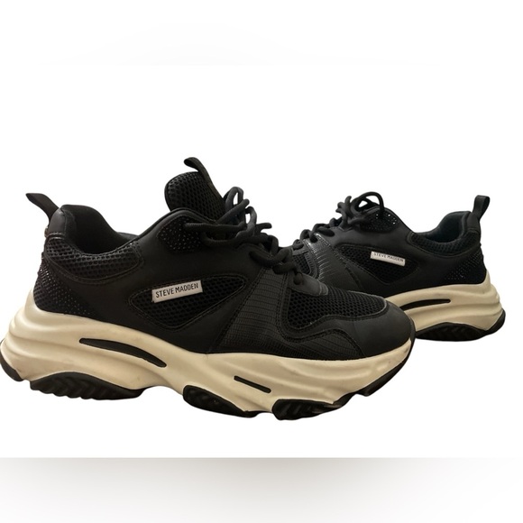 Steve Madden sneakers - Picture 1 of 6